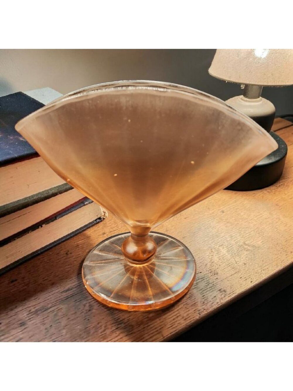 Stretch Art Glass Blush Pink Iridescent Fan Vase 5.25" Tall Vintage